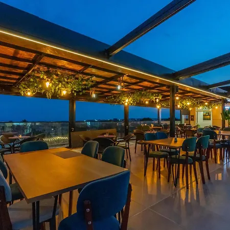 Lejlighedshotel & Arnil Velipojë