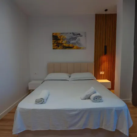 & Arnil Lejlighedshotel 4*